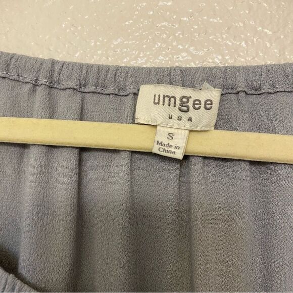 Umgee gray off the Shoulder Top blouse Embroidered Bell Sleeve oversized boho S - Picture 4 of 9